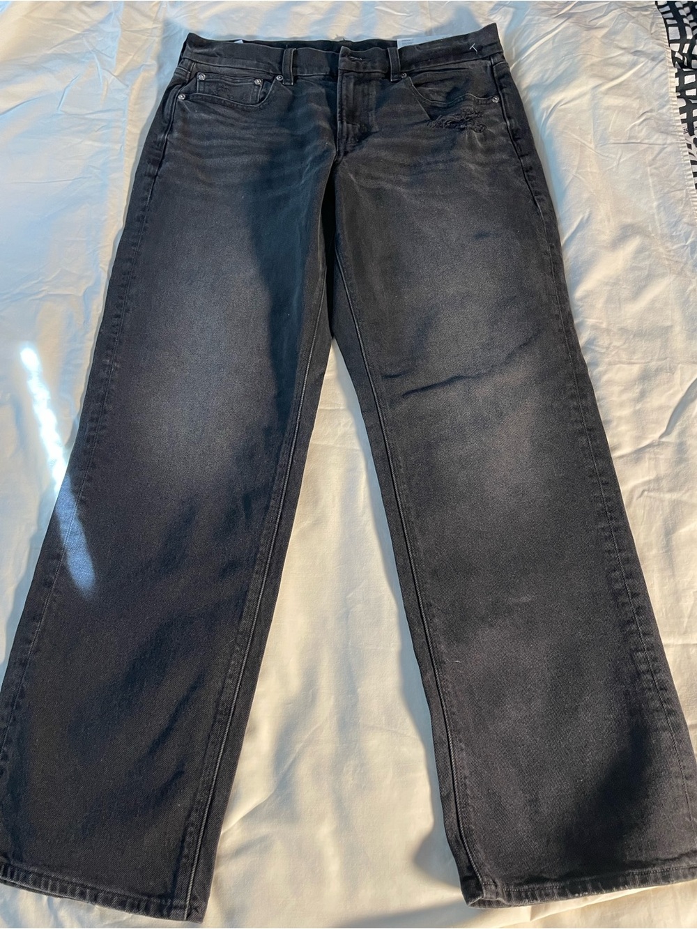 Women’s Straight-Leg Jeans in Faded Black